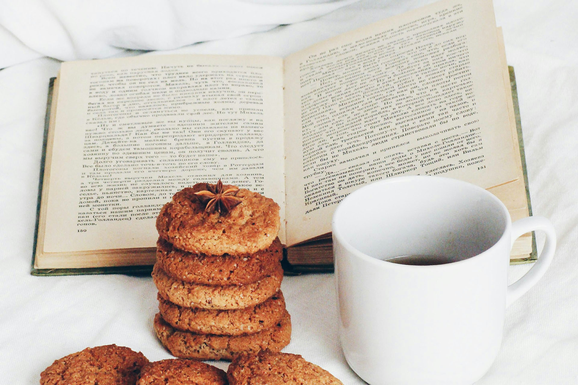 Tra pagine e biscotti